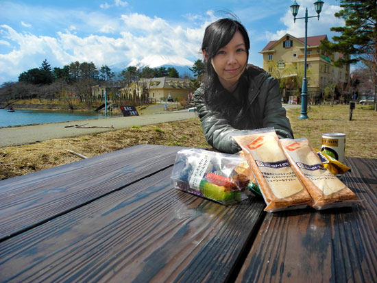 Lunch at kawaguchiko lakeside